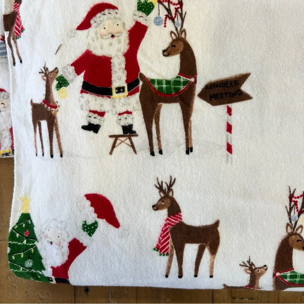 Pottery Barn Kids Flannel Heritage Santas FULL Flat Sheet 2 Pillowcases ONLY
